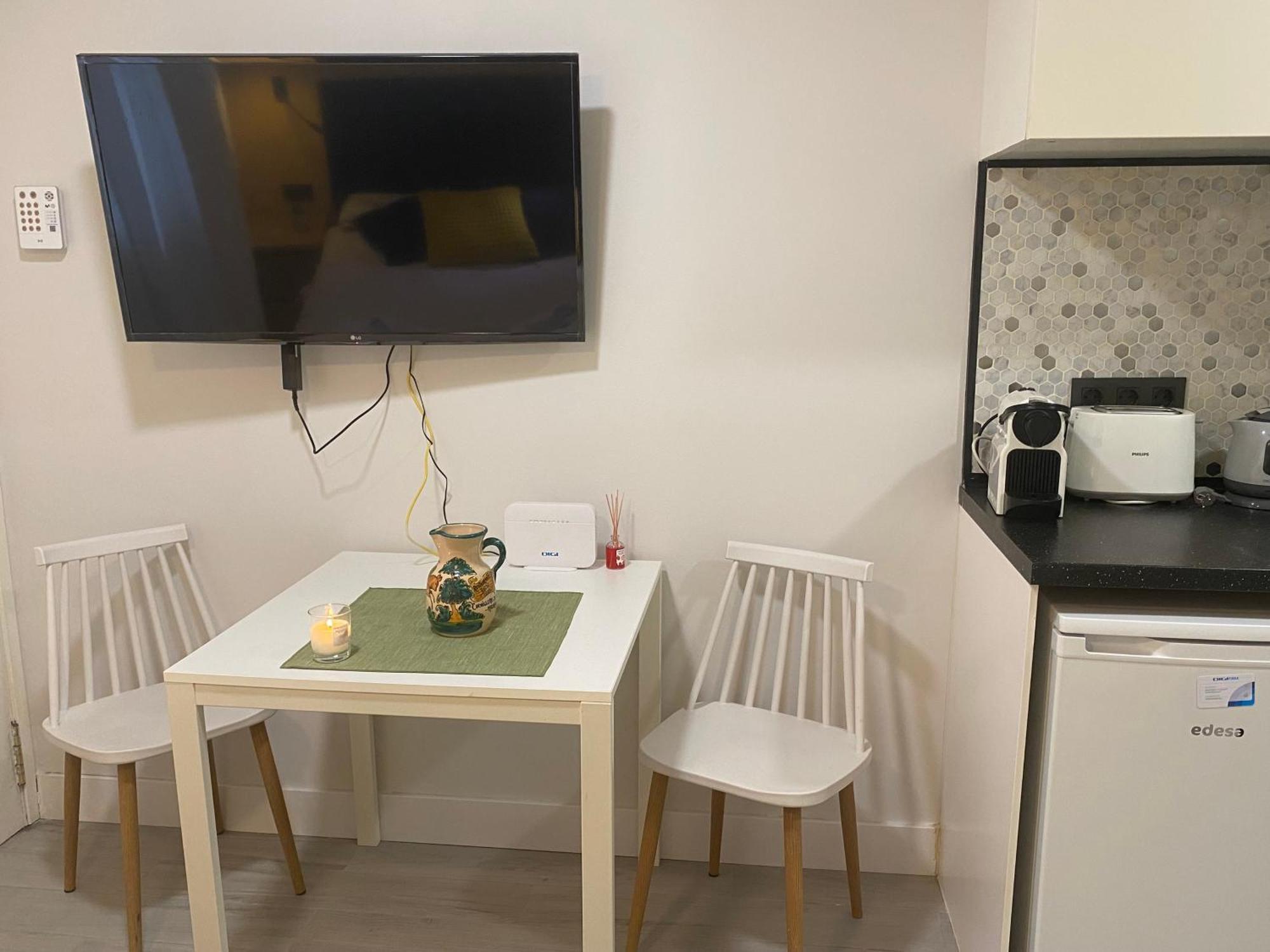 Studio, Cerca De El Rastro De Madrid Exteriér fotografie