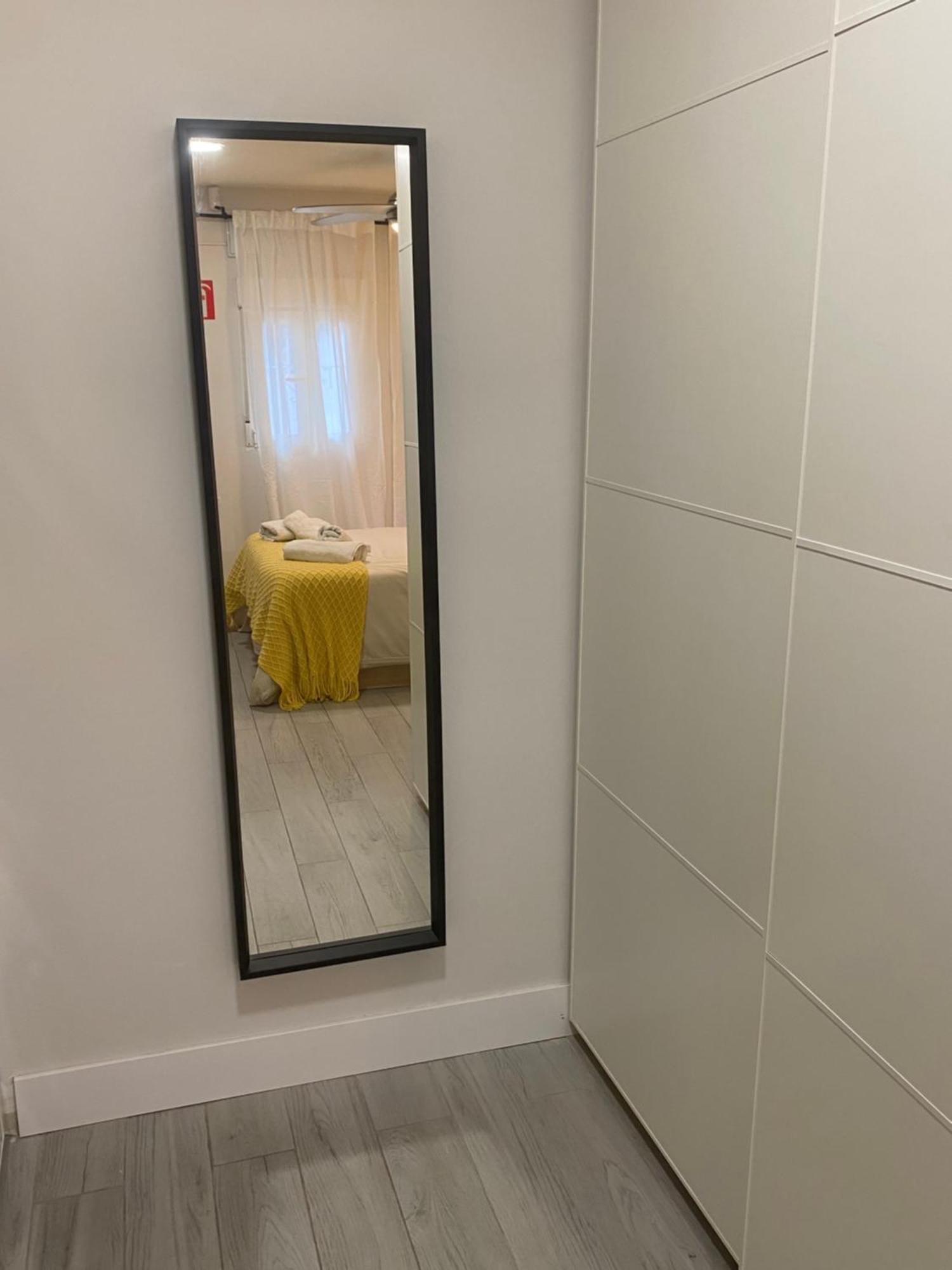 Studio, Cerca De El Rastro De Madrid Exteriér fotografie